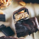 no-bake vegan snickers bars
