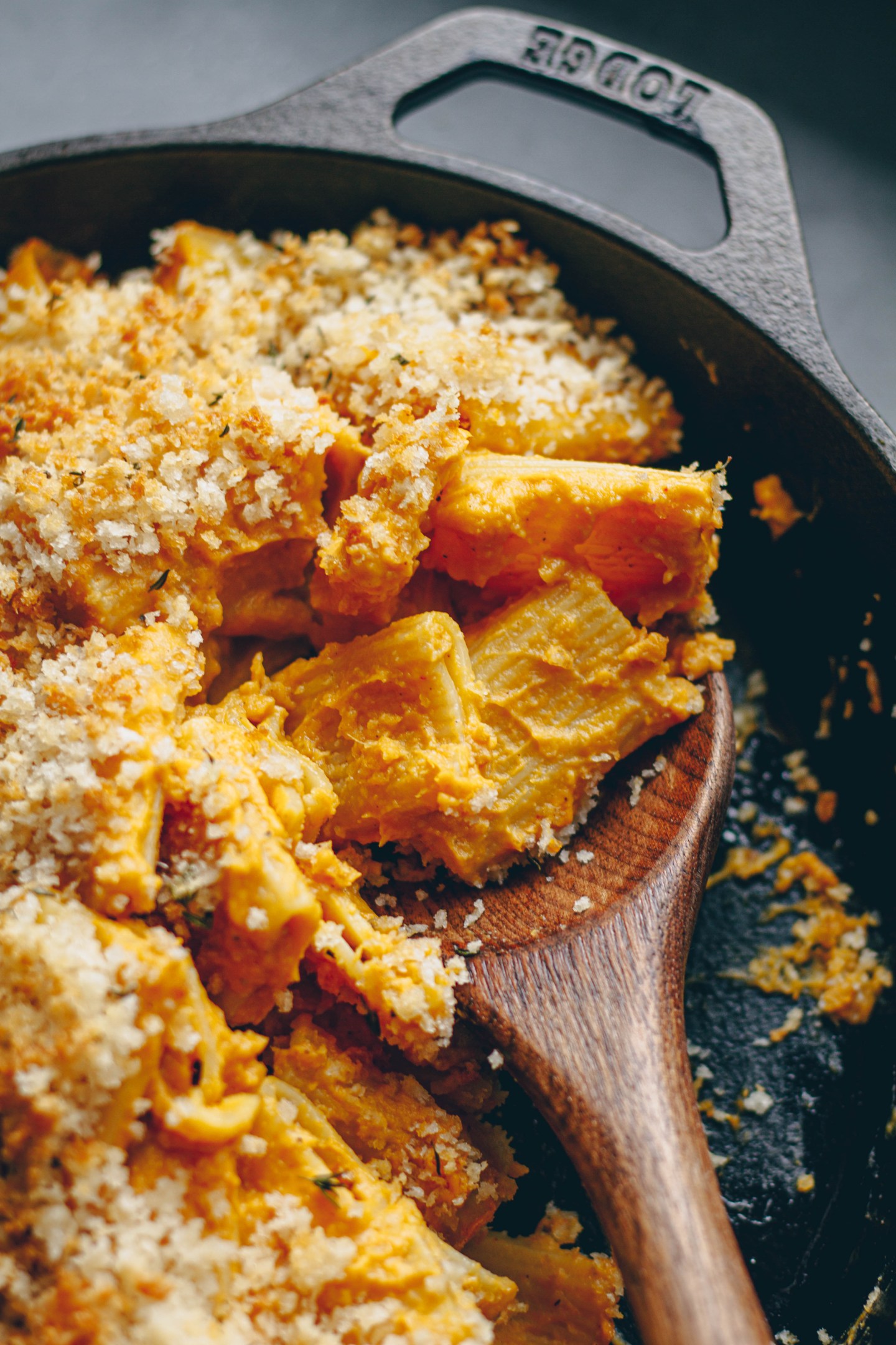 vegan baked sweet potato mac n cheese