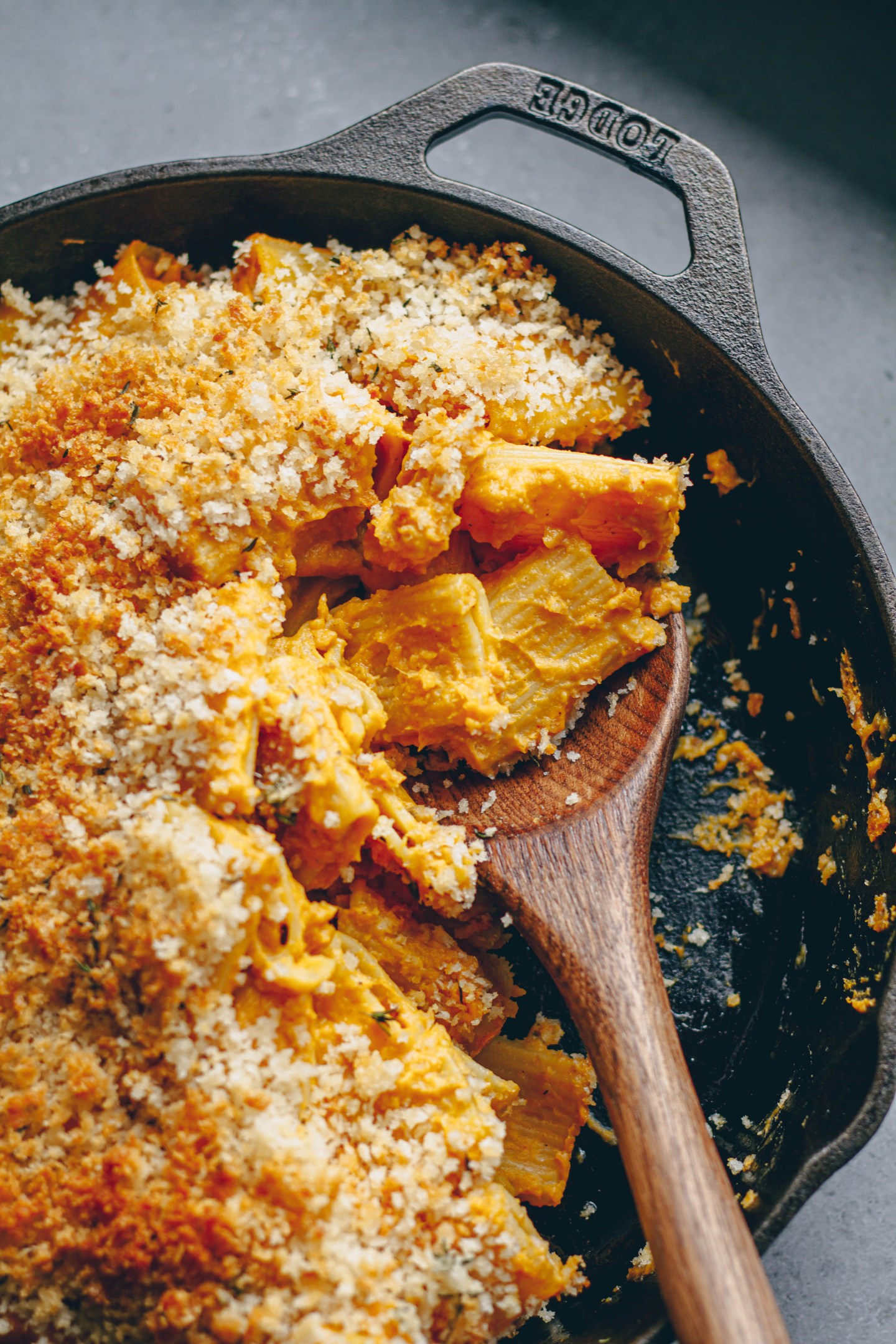 vegan baked sweet potato mac n cheese