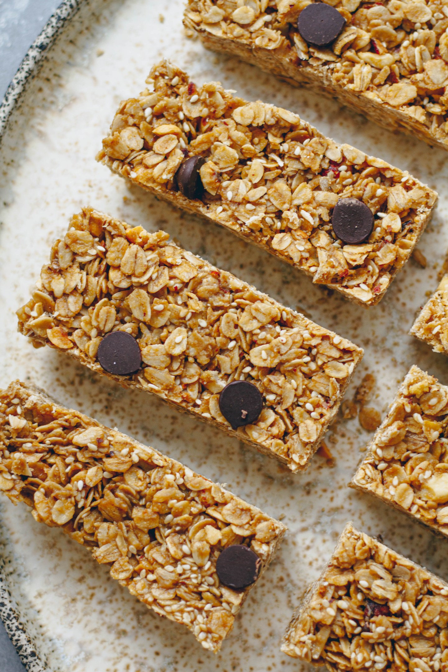 homemade chocolate chip hazelnut tahini granola bars