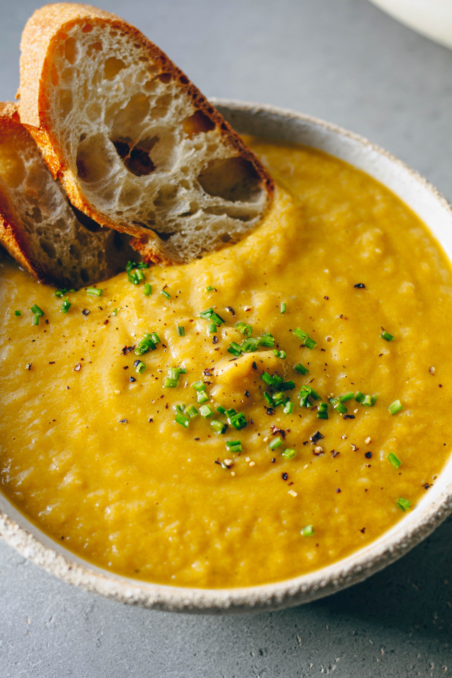 Creamy vegan potato leek soup