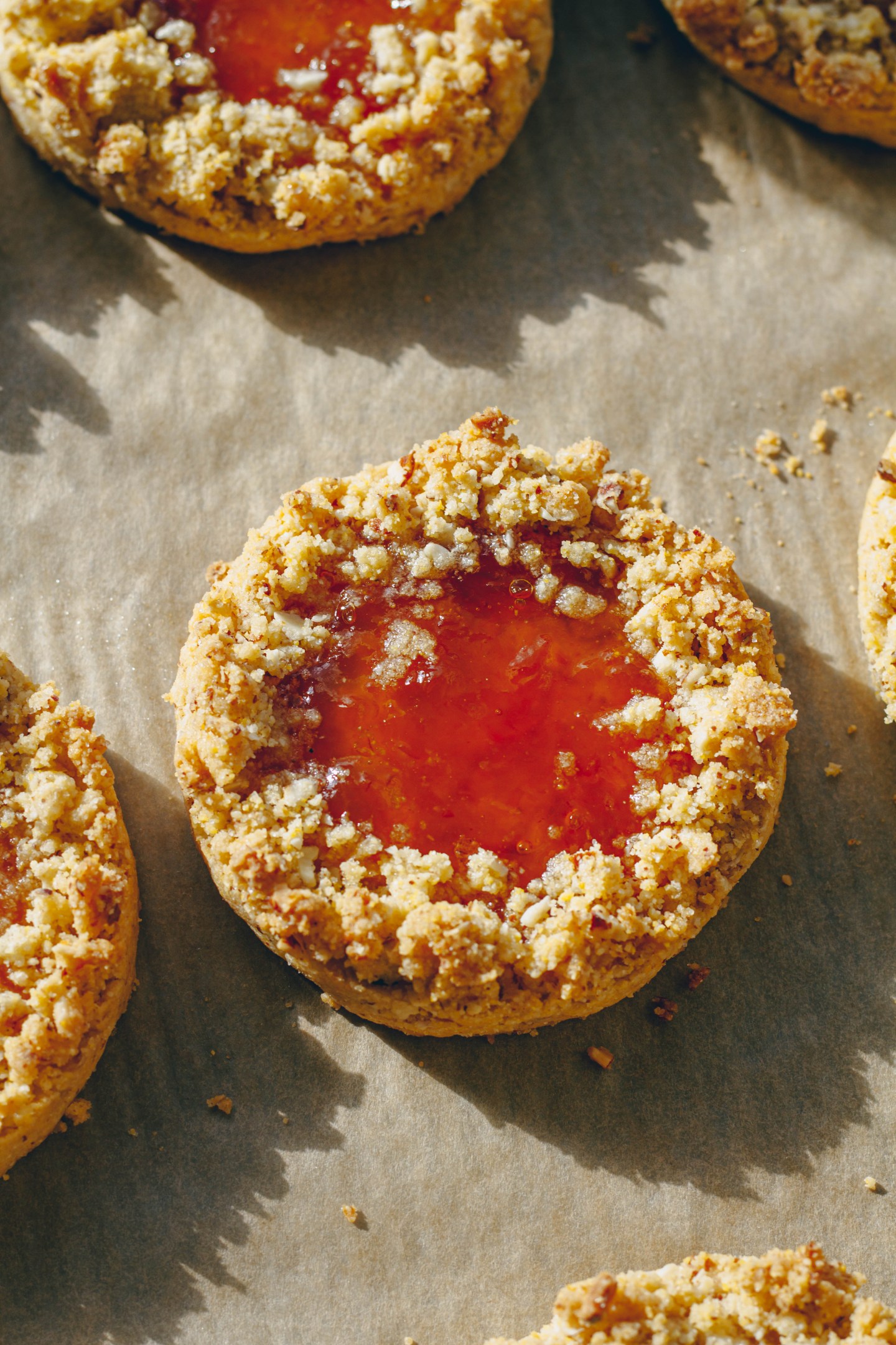 mini apricot almond tarts