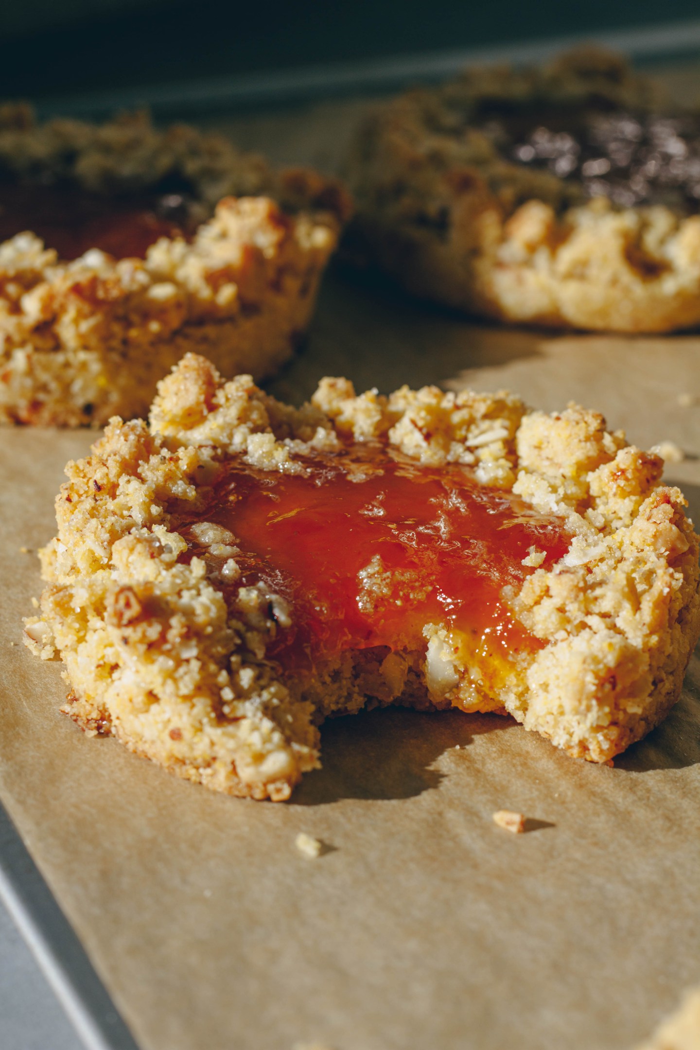 mini apricot almond tarts