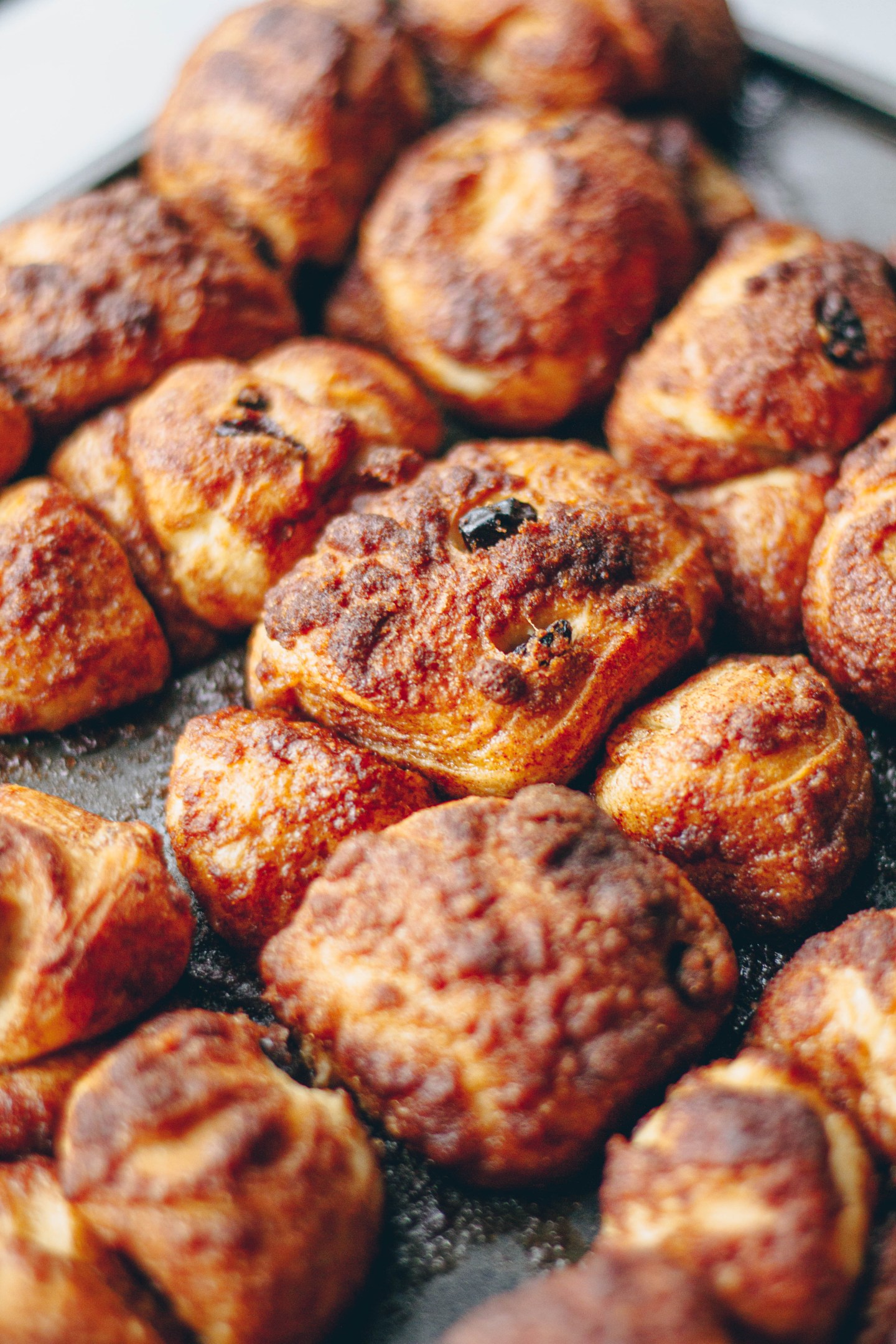 Vegan Cinnamon Raisin Pull Apart Muffins